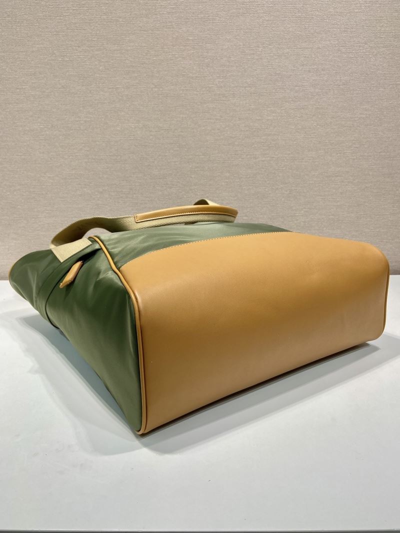 Pra*a tote bags
